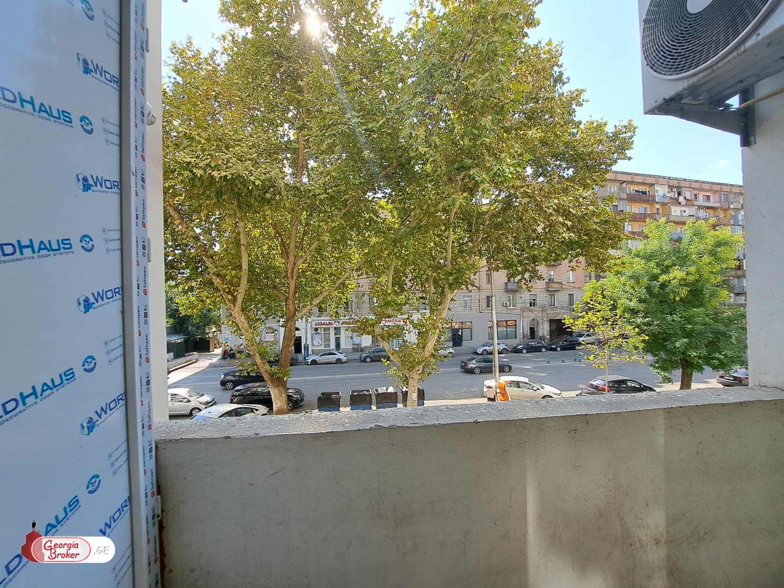 იყიდება ახალი გარემონტებული 3 ოთახიანი ბინა